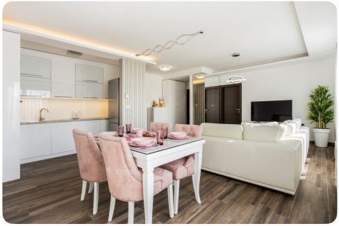 IMG-e13722d9abf3f80c47bc9bfdd906c151-V