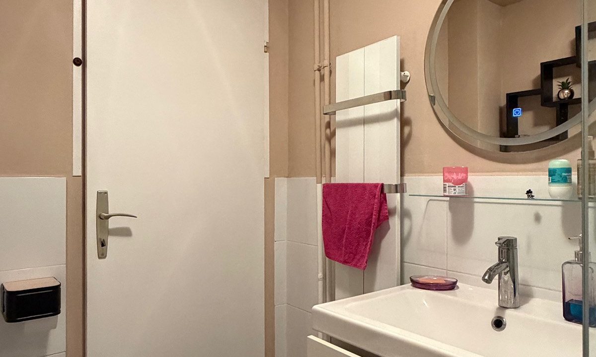 IMG-f3ba319f8b12fca382ebb96c58487679-V