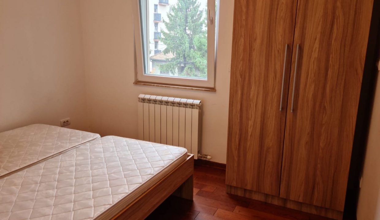 a916306d-a905-45af-a98b-0114a52d8fca