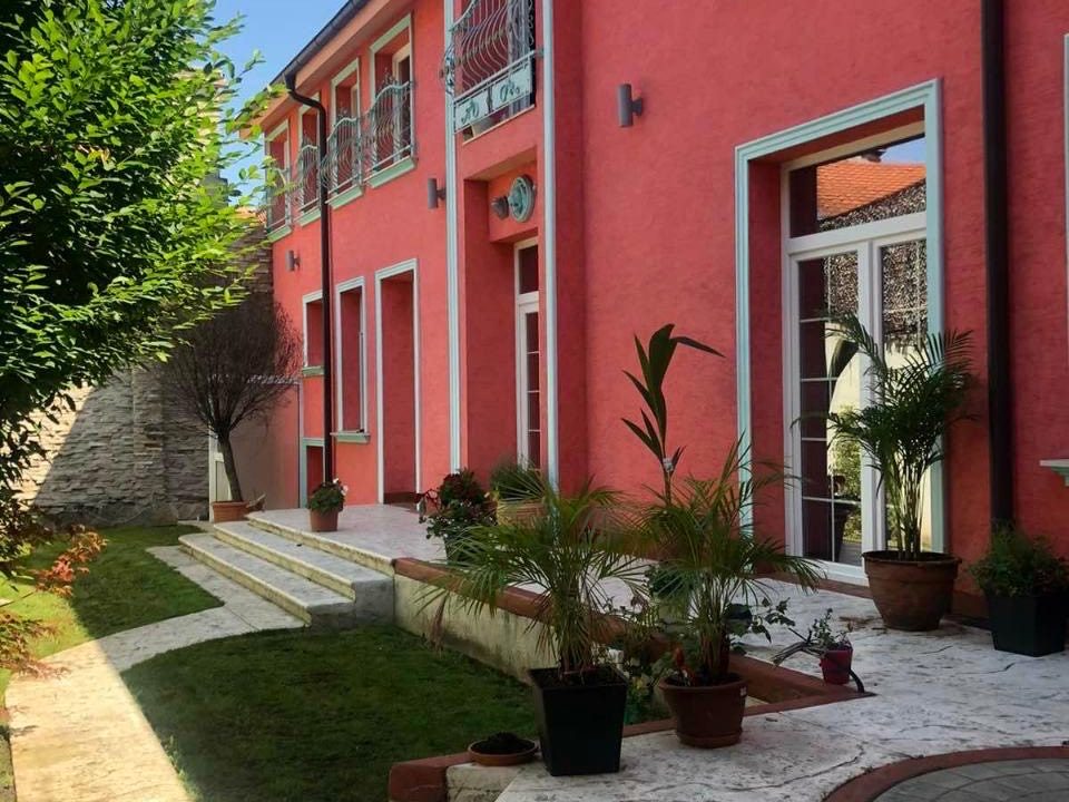 c430a137-dd49-4c78-a805-e74687f7b117