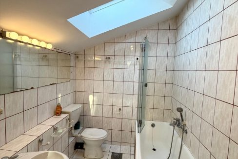 c7d2fe8e-1b25-40c0-9cd2-7342c7478939