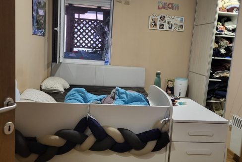 e0dd9571-7cd3-4652-b2ef-357e0d4eb155