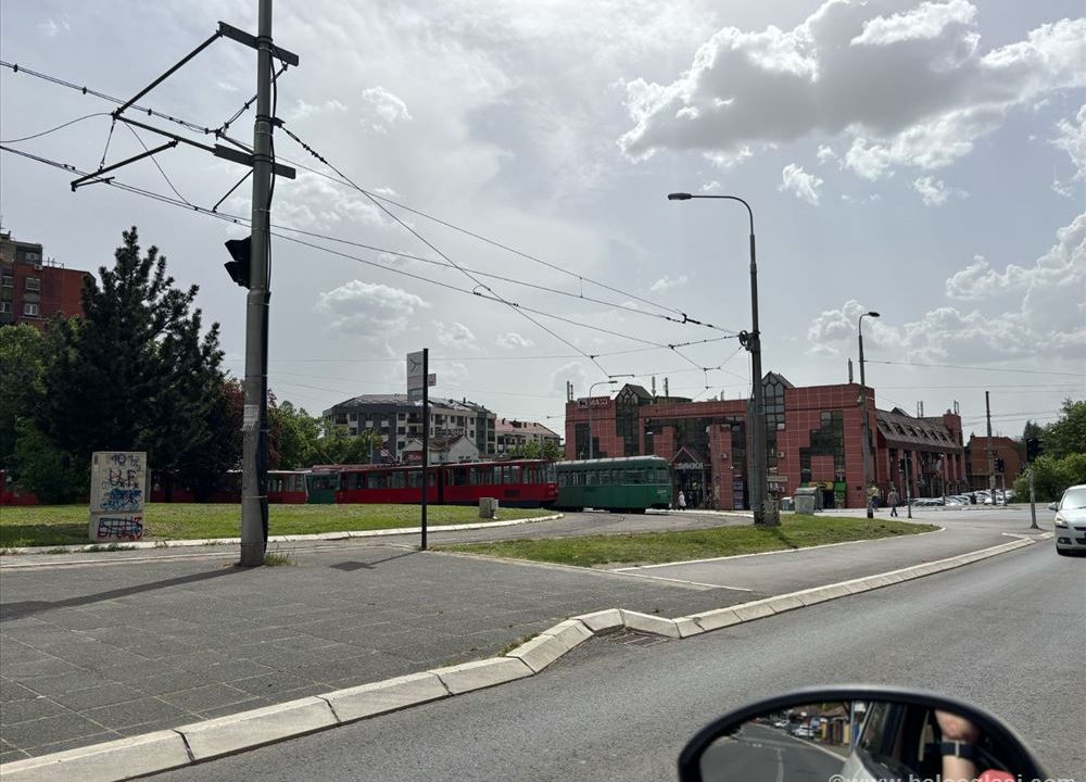 b16