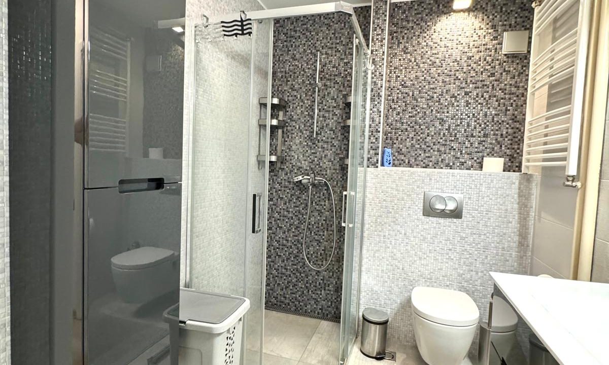 IMG-a6aeb253ca1873abc1f7b90fa2cd1b96-V
