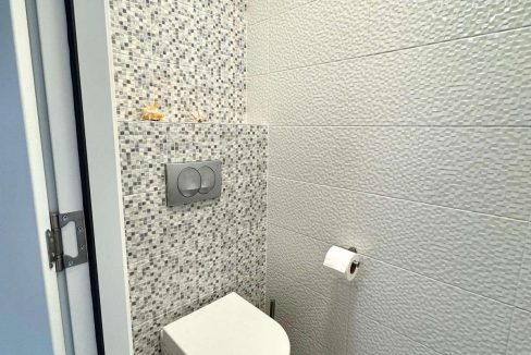 IMG-fd102f93ed6a024c591ba17ca650eccc-V