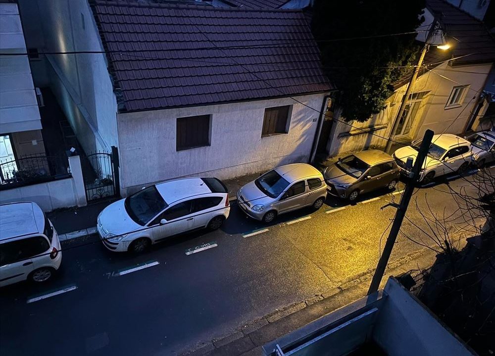 010