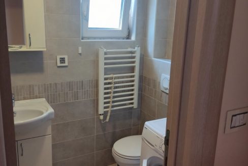 IMG-03dc95b85366ea47d58de91fe036f84a-V