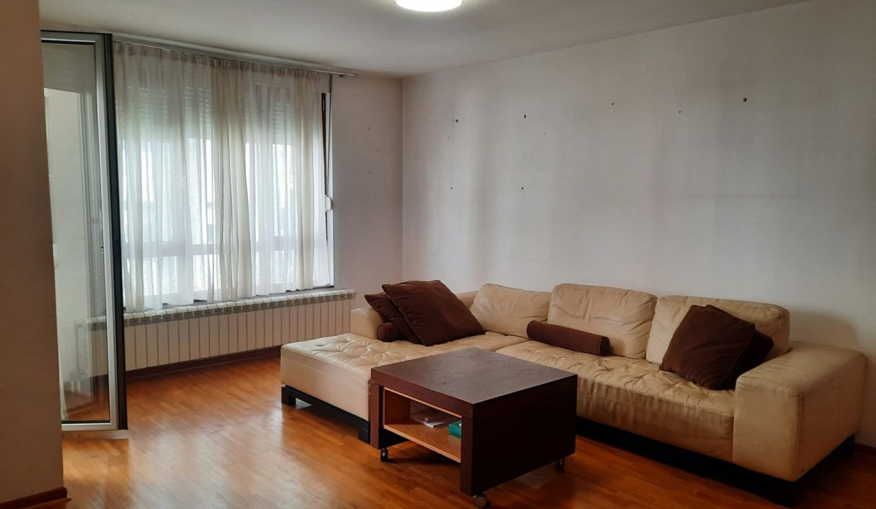 IMG-5ea8fc5e71655778c25027a2b66bfe53-V