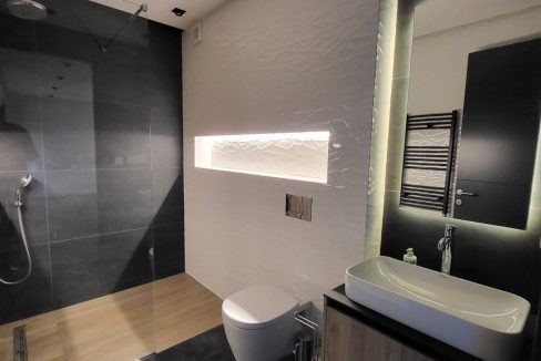 IMG-f216fc4ee4cc68ce1280ef56b5b0a68d-V